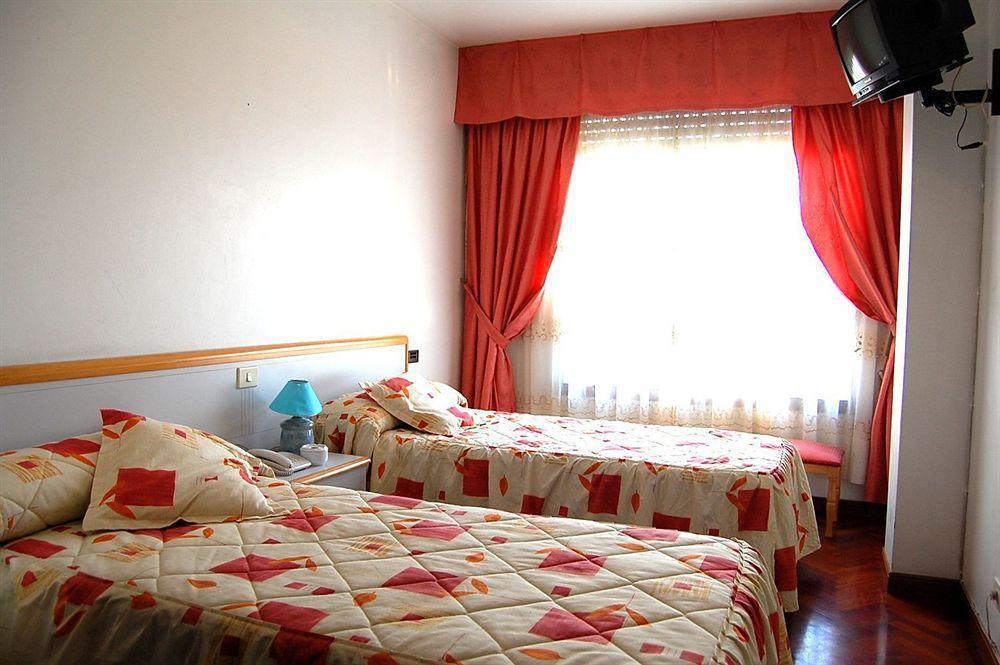 Hotel Cristal 1 A Coruna Ngoại thất bức ảnh