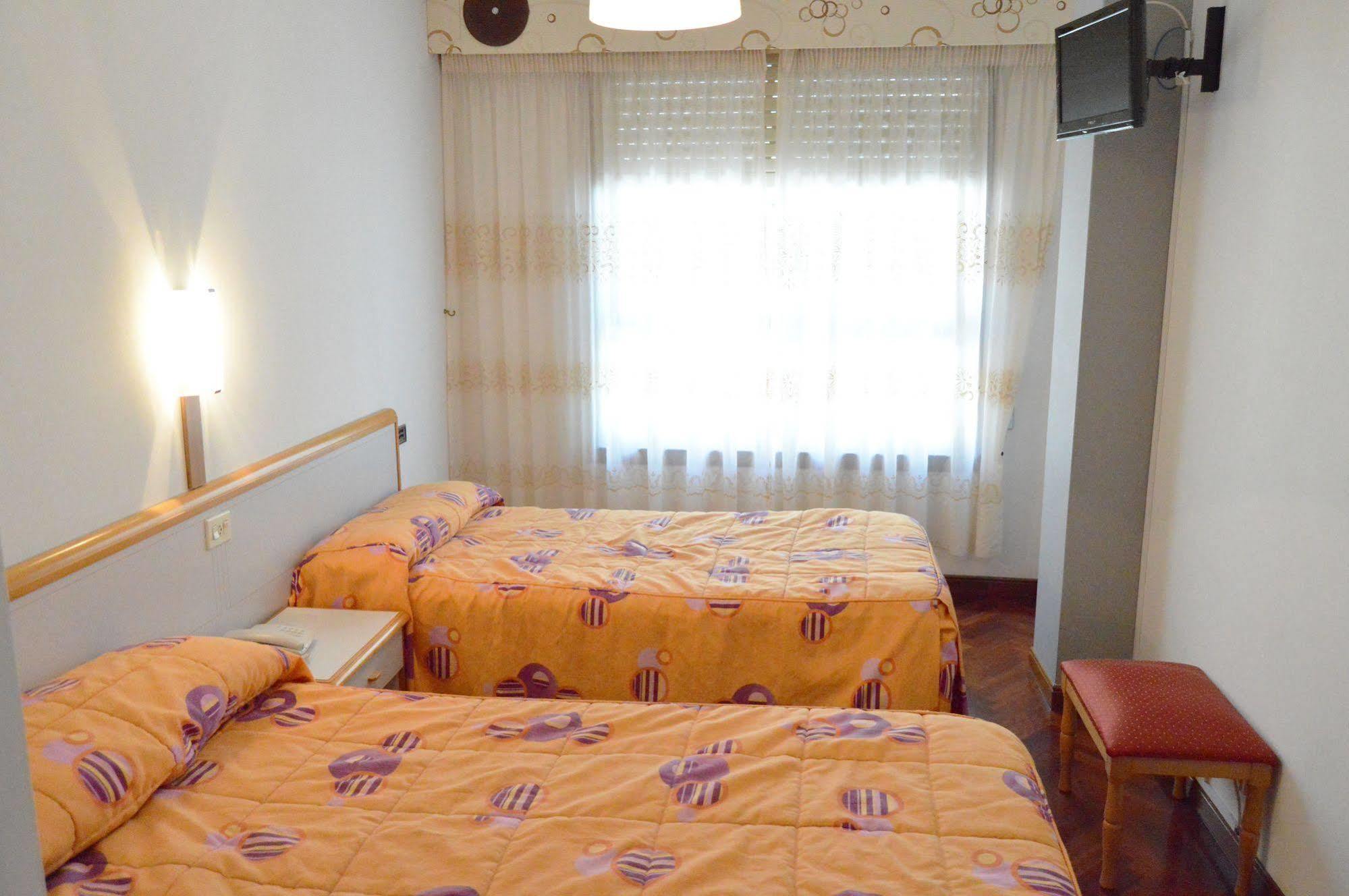 Hotel Cristal 1 A Coruna Ngoại thất bức ảnh